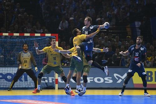 Em Paris, os donos da casa impuseram um jogo duro e abriram um placar elástico / Foto: Ju Crosnier/France Handball2017