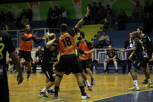 As duas equipes garantiram os resultados positivos fora de casa nesta quinta-feira (29) / Foto: Divulgação/CBHb