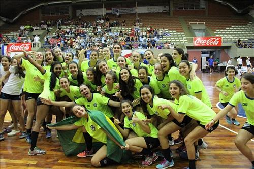 Equipe do Pinheiros disputa a competição feminina / Foto: Divulgação CBHb