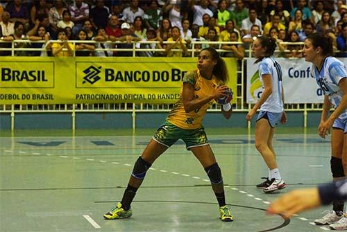 Alexandra Nascimento foi a artilheira / Foto: Thiago Parmalat