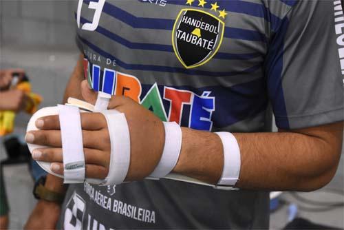 Denys Barros sofre lesão na mão e fica fora do Mundial de Clubes / Foto: Renato Antunes/MAXX SPORTS