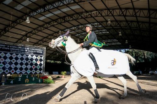 Merecido galope da vitória de Bruno e Transwall Alouette van Lambroeck / Foto: Luis Ruas / Brasil Hipismo 