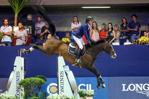 Pedro Veniss, um dos Tops do Brasil, em ação no Indoor 2015 / Foto: Luis Ruas / Divulgação