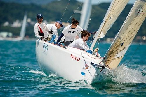 Equilíbrio vem marcando competição após três dias. Classes C30, HPE-25 (Força 12 - foto), RGS e IRC seguem indefinidas. Pajero confirma título na ORC com uma regata de antecedência / Foto: Gabriel Heusi/Heusi Action Equilíbrio vem marcando competição após três dias. Classes C30, HPE-25 (Força 12 - foto), RGS e IRC seguem indefinidas. Pajero confirma título na ORC com uma regata de antecedência / Foto: Gabriel Heusi/Heusi Action