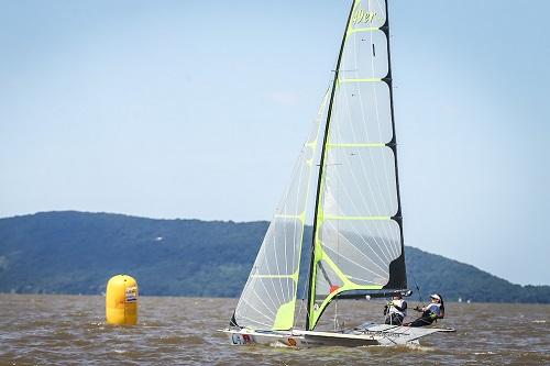 Dupla competiu na classe 49er contra os homens e conquistou a medalha de bronze / Foto: Gustavo Roth / Agência Preview Dupla competiu na classe 49er contra os homens e conquistou a medalha de bronze / Foto: Gustavo Roth / Agência Preview