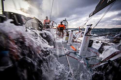 A regata é uma das mais equilibradas da história da Volvo Ocean Race / Foto: Amory Ross/Team Alvimedica/Volvo Ocean Race