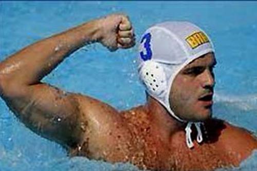 Marcos "Manga", quando defendia a seleção brasileira de pólo aquático / Foto: Reprodução / Facebook Marcos "Manga", quando defendia a seleção brasileira de pólo aquático / Foto: Reprodução / Facebook