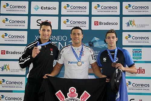 Pódio 100m Peito: Felipe Lima, Felipe França e Pedro Cardona / Foto: Satiro Sodré / SSPress / CBDA Pódio 100m Peito: Felipe Lima, Felipe França e Pedro Cardona / Foto: Satiro Sodré / SSPress / CBDA