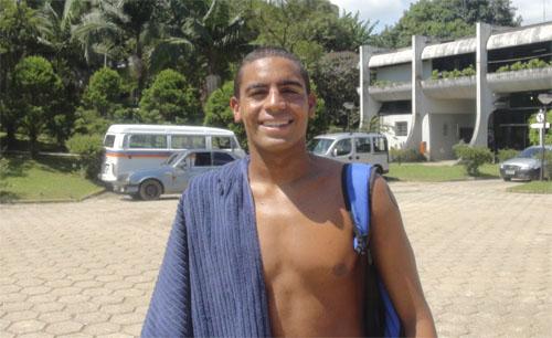 O nadador Allan do Carmo é uma das esperanças brasileiras em Santos / Foto: Esporte Alternativo