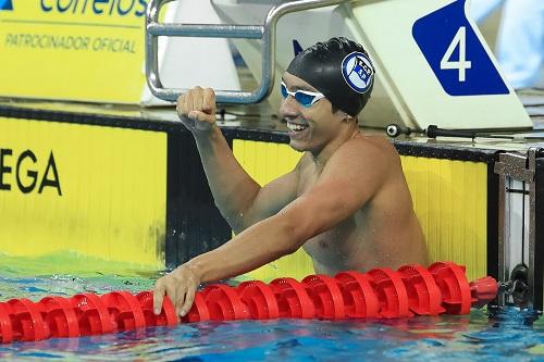 Spajari novamente melhora o seu tempo, nadando na casa dos ’21 / Foto: Ricardo Bufolin / ECP