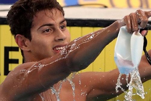 Atleta da Unisanta é o primeiro brasileiro a nadar na casa dos 14 minutos. Prova emocionou atletas e técnicos na piscina da UNIFA / Foto: CBDA/Divulgação