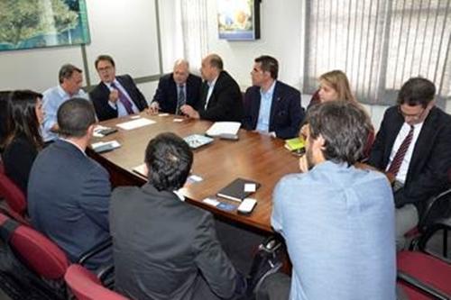 Em encontro com autoridades do Rio de Janeiro, presidente Vinícius Lummertz definiu ações de divulgação da cidade e do Estado, com foco nas Olimpíadas / Foto: Riotur