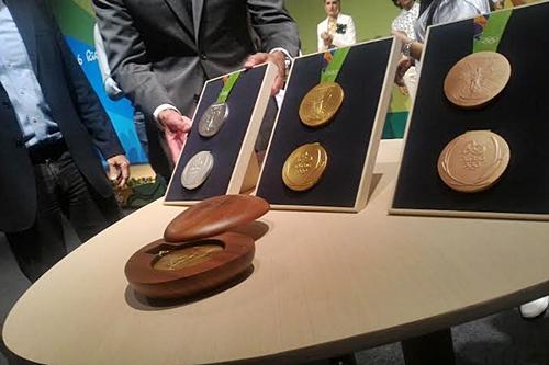 Medalhas sustentáveis e sonoras / Foto: Esporte Alternativo