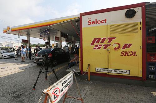 Posto de gasolina em que Lochte e outros nadadores teriam entrado em confusão / Foto: Mario Tama / Getty Images