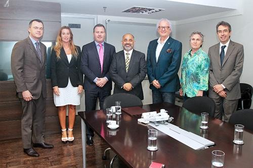 Marco Aurelio Klein (de terno azul), em reunião dos representantes da Wada e da ABCD com o ministro do Esporte, George Hilton, em Brasília / Foto: Francisco Medeiros / ME