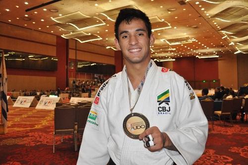 Pela primeira vez na carreira, judoca chega ao Top-3 do mundo / Foto: Lara Monsores/CBJ
