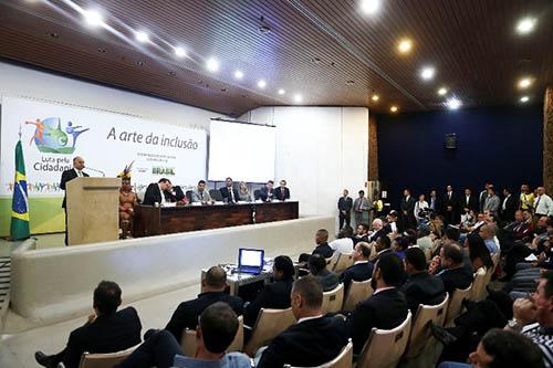 Praticantes de diversas artes marciais elogiaram a postura do governo federal e exaltam a inclusão social, por meio do esporte / Foto: Roberto Castro/ME 