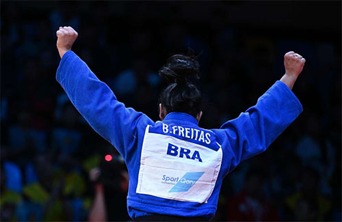 Beatriz Freitas comemora na Alemanha / Foto: Kulumbegashvili Tamara/IJF