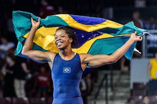 Joice celebra o ouro no Pan de Toronto, o primeiro feminino da luta olímpica brasileira / Foto: Danilo Borges/brasil2016.gov.br