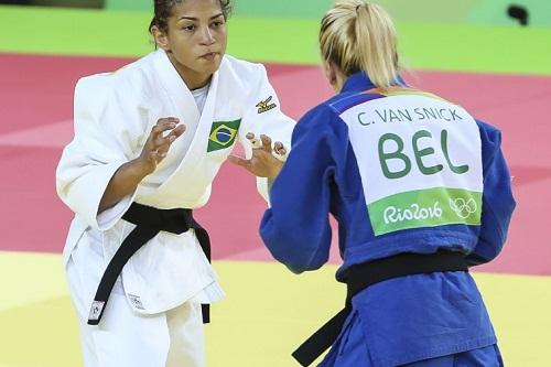 Sarah Menezes terá teste de fogo em sua nova categoria, a meio-leve / Foto: Marcelo Pereira/Exemplus/COB