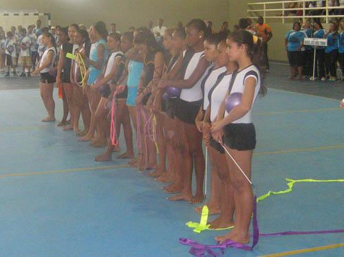 Crianças se apresentaram no ginásio / Foto: Recoma / Divulgação