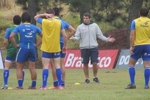 Com apenas 38 anos, Andrés já comanda os brasileiros / Foto: Divulgação / CBRu Com apenas 38 anos, Andrés já comanda os brasileiros / Foto: Divulgação / CBRu