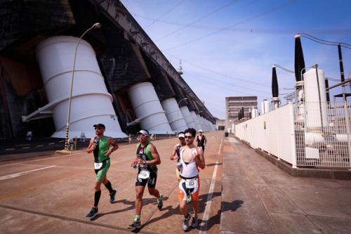 Corrida na usina / Foto: Fábio Falconi / Latin Sports