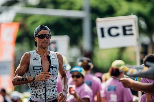 Após conquistar seu melhor resultado no Mundial de Ironman, realizado sábado passado no Havaí, catarinense inicia nova temporada nos Estados Unidos / Foto: Romulo Cruz