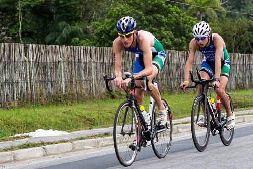 Enquanto Luís Ohde, Fellipe Santos e Eduardo Lass participam da prova de longa distância, Vitor Cardoso se prepara para o Pan-Americano de Triathlon em Buenos Aires / Foto: Rafael Dalalana