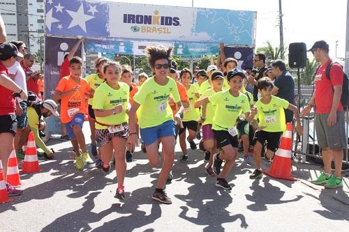 Cerca de 200 crianças/atletas, de 2 a 12 anos, participaram do evento, num verdadeiro aquecimento para o IRONMAN 70.3 Alagoas / Foto: Fábio Falconi/Unlimited Sports Cerca de 200 crianças/atletas, de 2 a 12 anos, participaram do evento, num verdadeiro aquecimento para o IRONMAN 70.3 Alagoas / Foto: Fábio Falconi/Unlimited Sports
