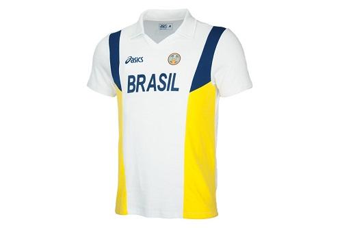 Para celebrar seu retorno como marca esportiva do vôlei brasileiro, ASICS lança linha de camisetas inspiradas nas camisas oficiais da década de 90 / Foto: Divulgação