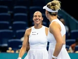 Luisa Stefani e Dabrowski garantem vaga na final do WTA 1000 em Pequim