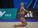 Ginastas Amanda Manente e Beatriz Vieira disputam finais nos Jogos da Juventude