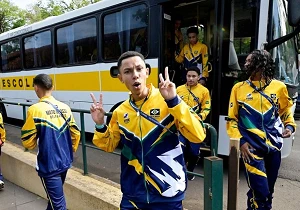 Luis Felipe Brasil se emociona em visita às Cataratas do Iguaçu