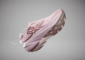 Olympikus lança Corre Max 2 Outubro Rosa com doação integral para Santa Casa