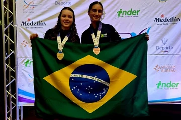 Anne Driesen conquista ouro e Brasil soma quatro medalhas na espada pré-cadete