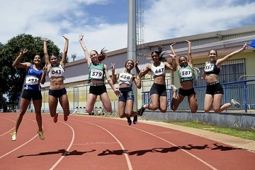 Ana Beatriz Cabral e Henrique Carvalho vencem os 100 metros nos Jogos da Juventude