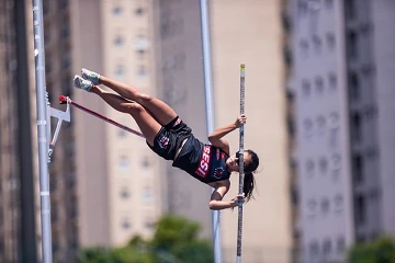 Lorena Harada conquista ouro no Brasileiro Sub-16 de Atletismo