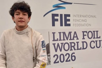 Antonio Teixeira é campeão da Copa do Mundo Cadete de florete em Lima