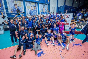 Vôlei Renata conquista tricampeonato paulista após vitória emocionante sobre Suzano