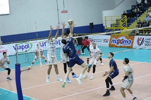 Vôlei Mania Itaquá busca vitória crucial no Paulista