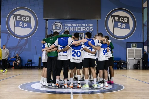 Pinheiros estreia no Mundial de Clubes com derrota para o Barcelona