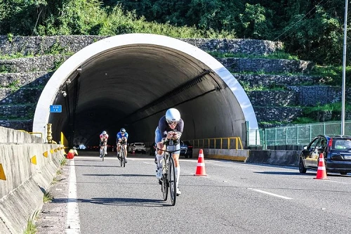 Nubank Ultravioleta IRONMAN 70.3 Florianópolis muda para Jurerê Internacional em 2026