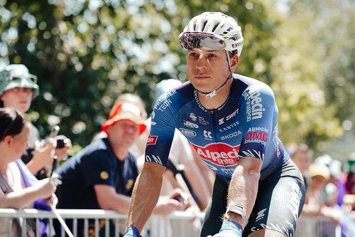 Philipsen vence em Voiron e encerra jejum no Tour de France 2026