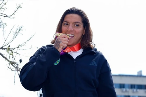 Ana Marcela e Etiene brilham nos Jogos Sul-Americanos