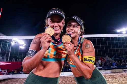 Brasil brilha no Circuito Mundial de Vôlei de Praia em Montreal