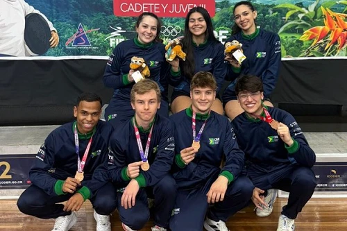 Equipe masculina do Brasil conquista bronze na Copa do Mundo de Espada em San José