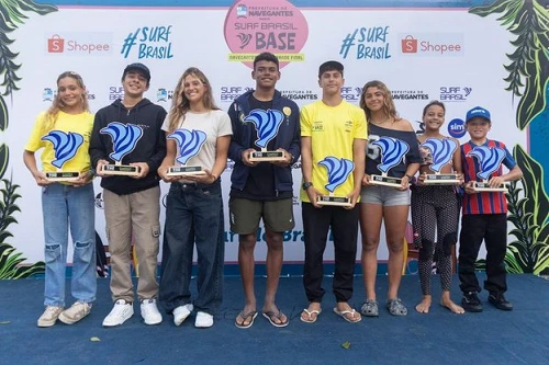 Surfistas do Nordeste dominam títulos no Surf Brasil Base 2026
