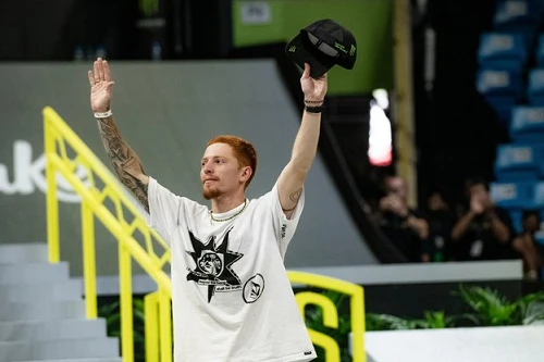 Giovanni Vianna conquista 3ª posição no SLS Paris 2026