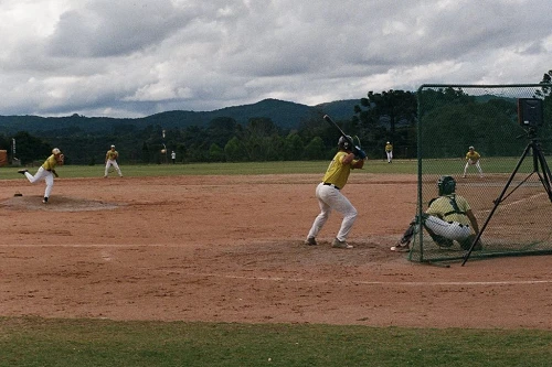Circuito 'Joias da Base' busca novos talentos do beisebol no Brasil
